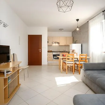 Apartament Foenic By Briskva Tar-Vabriga