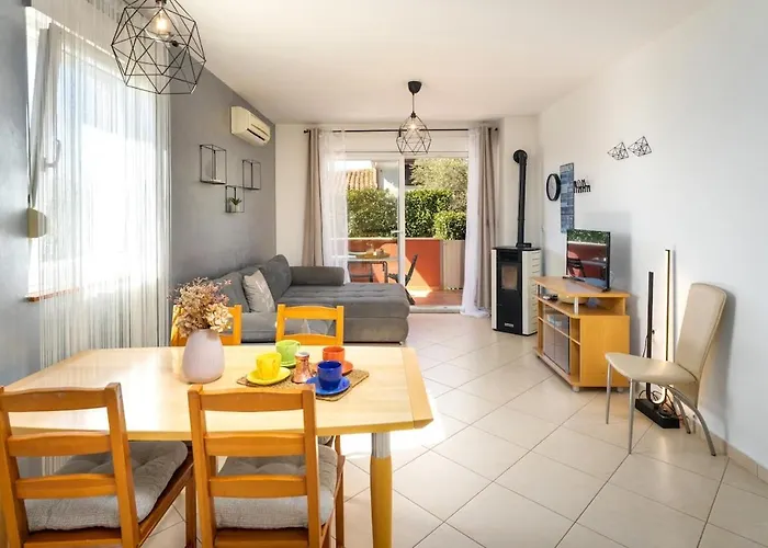 Foenic By Briskva Apartamento