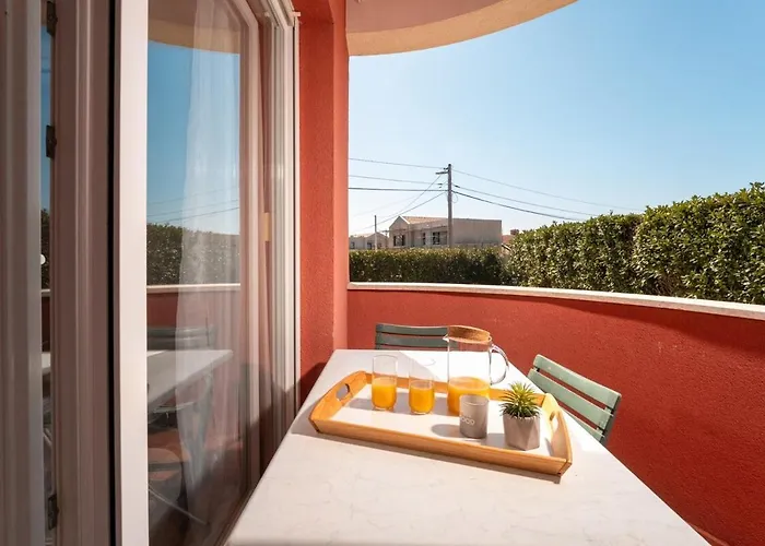 Foenic By Briskva * Tar-Vabriga