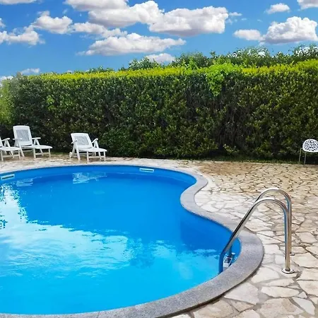 Foenic By Briskva شقة